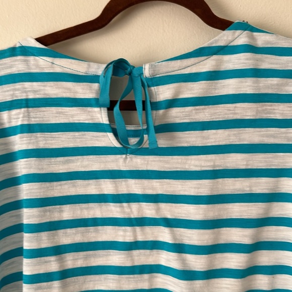 TOS - Picture 3 of 5